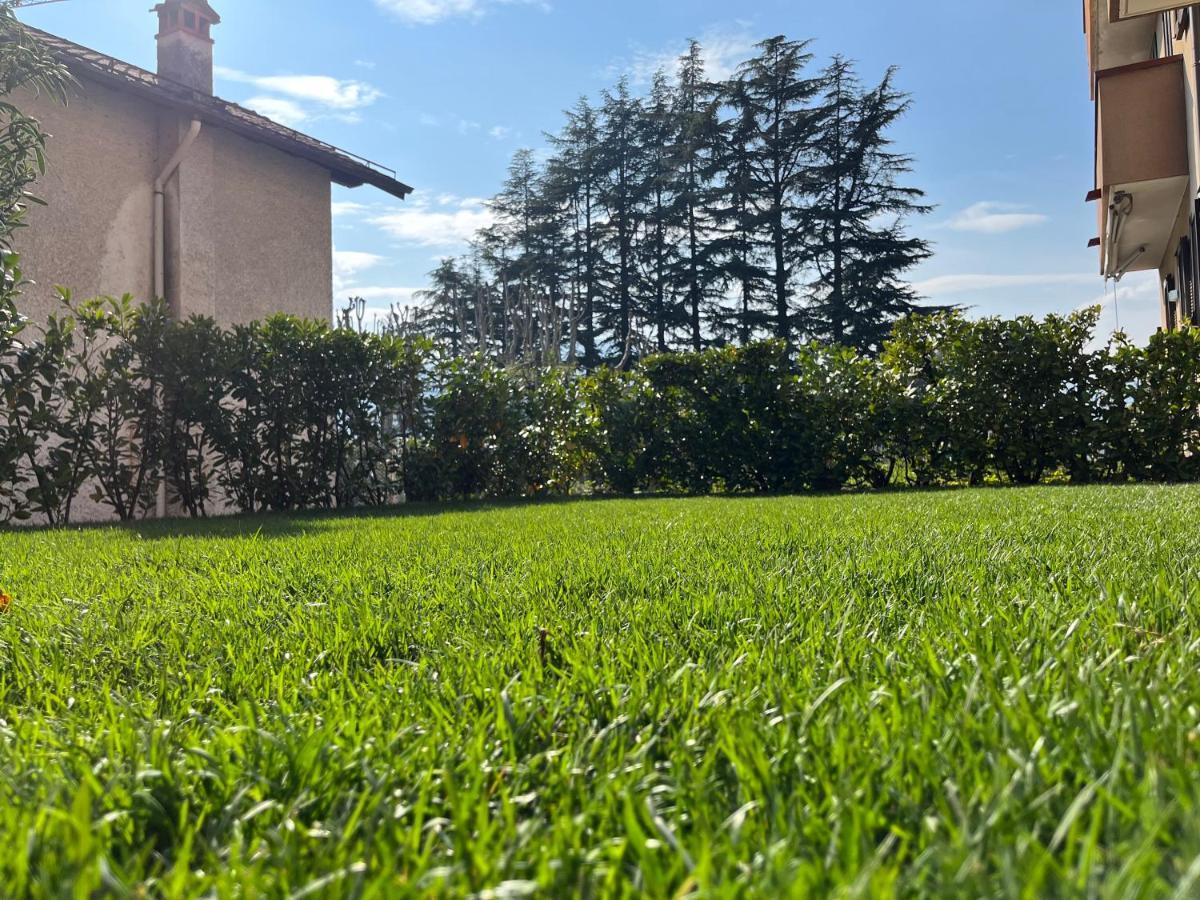 La Casa Dei Pini Appartement Lierna Buitenkant foto